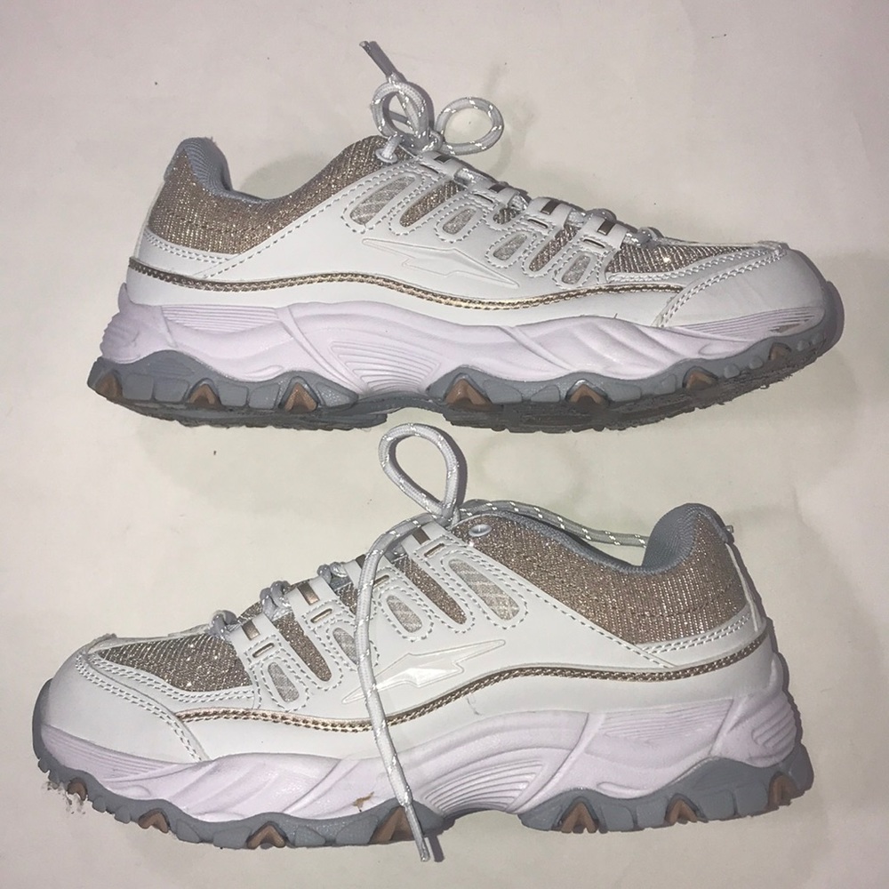 AVIA sneakers
